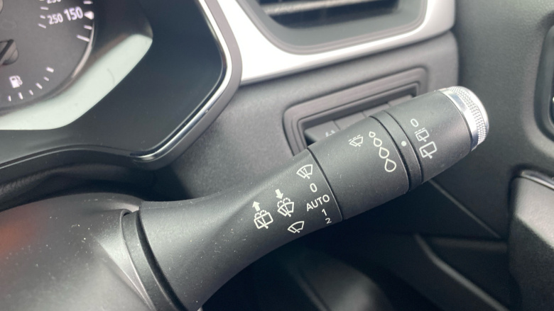 Renault Captur 1.0 TCE 100 Iconic 5dr Petrol Hatchback